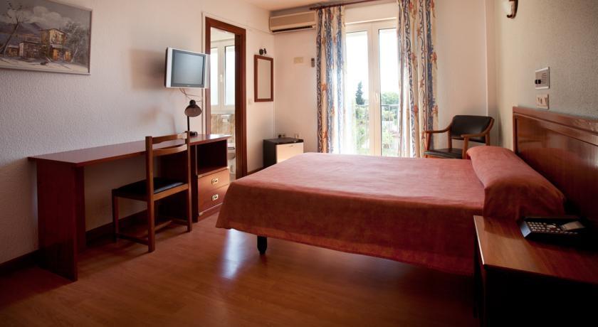Hotel Olympia Ronda II El Puig  Bagian luar foto
